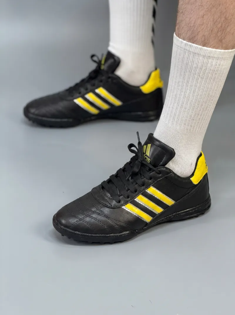 Soullier de football Adidas Tango sport 2