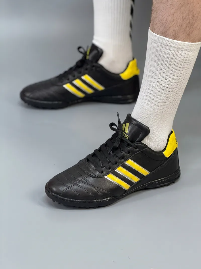 Soulier de football tango sport 3 en cuire 